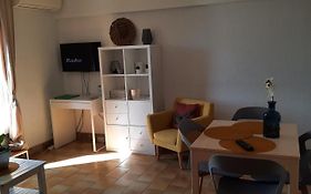 Appartement Climatise Avec Terrasse Au Coeur De Nyons