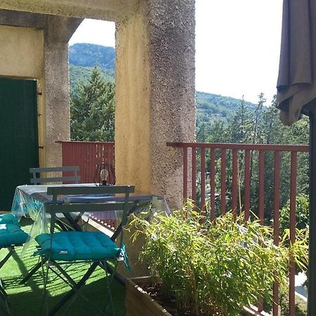 Appartement Climatise Avec Terrasse Au Coeur De Nyons Exterior photo